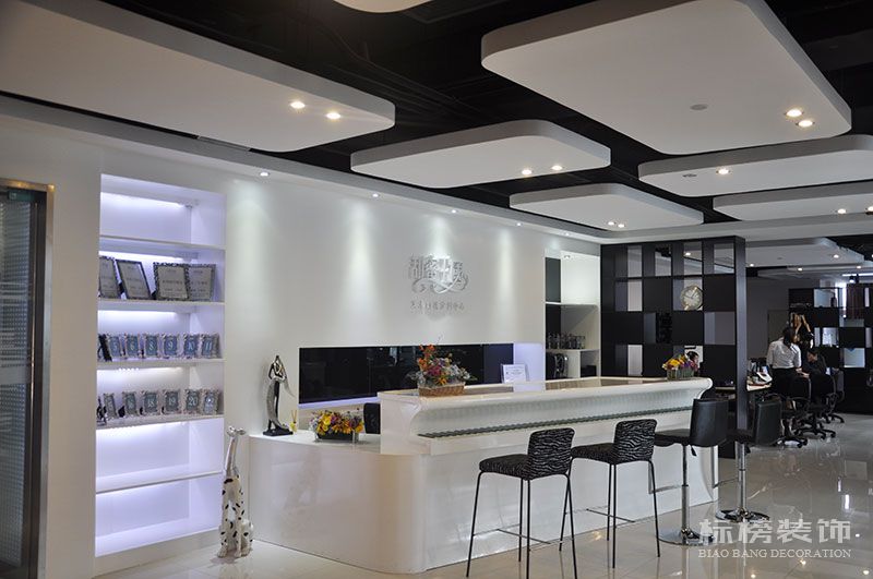 京基100大厦深圳甜蜜王国婚庆公司办公室装修